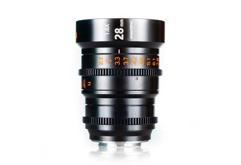 28mm T2.2 1.8X Anamorphic RF av Vazen.